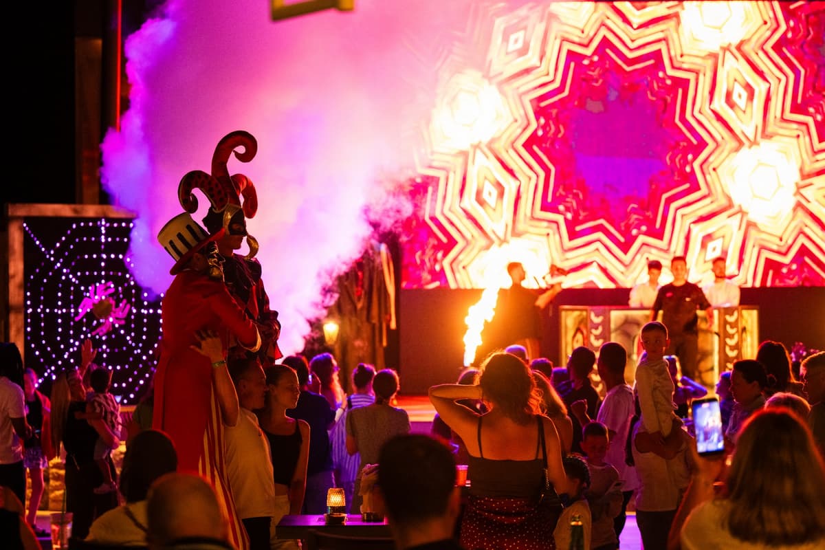 Entertainment & Evening Programme